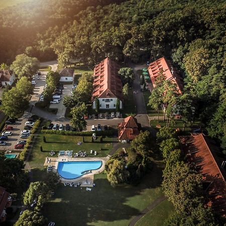 Hotel Abbazia Country Club Nemesnép Exterior foto